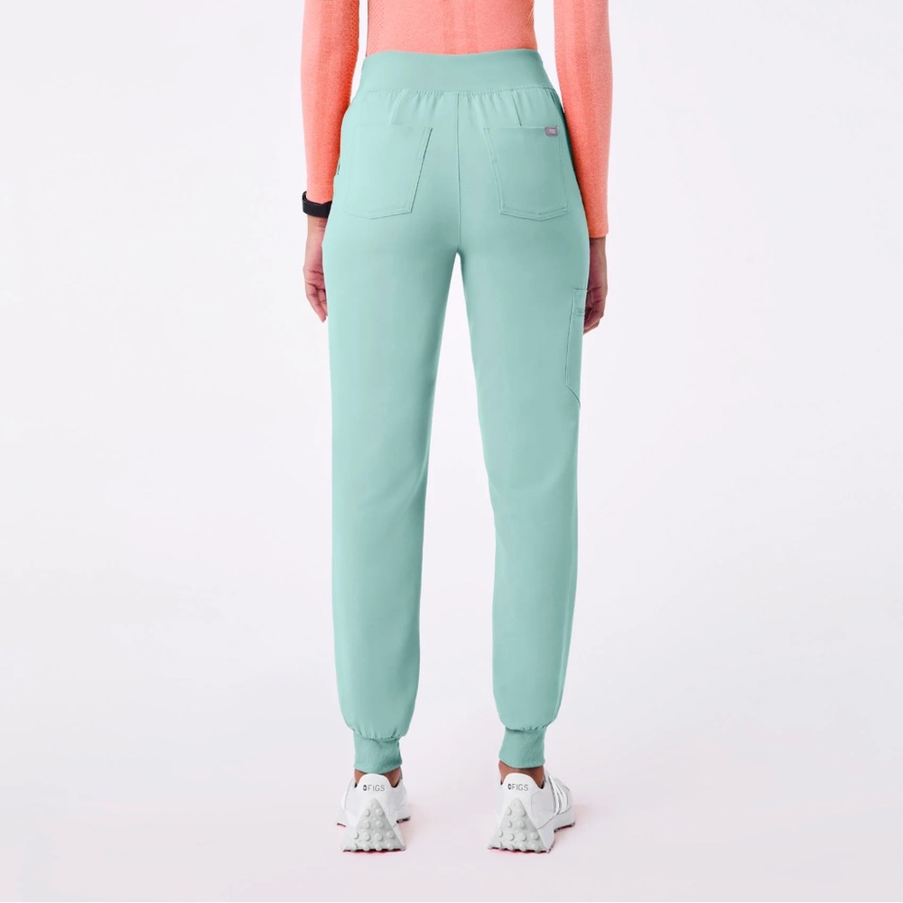Figs Women's Jogger Scrub Pants in Aqua - Picture 4 of 9